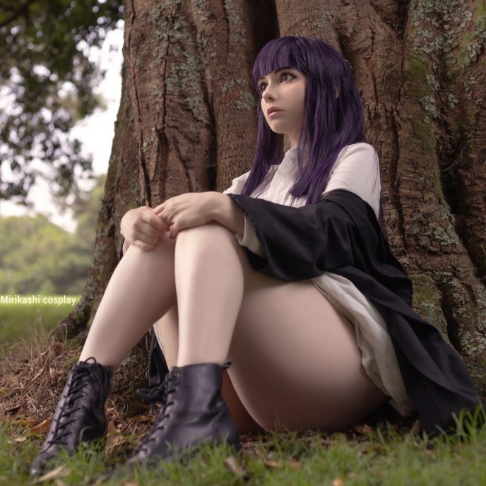 COSPLAY鑑賞：紐西蘭肉感妹COS《芙莉蓮》菲倫傲人身材完美還原