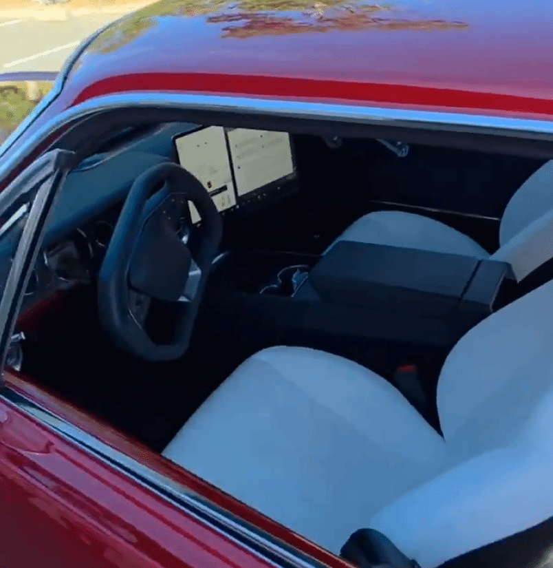 改裝1966年福特野馬 植入特斯拉FSD實現自動駕駛
