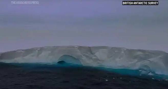 全球最大冰山A23a正開始崩解