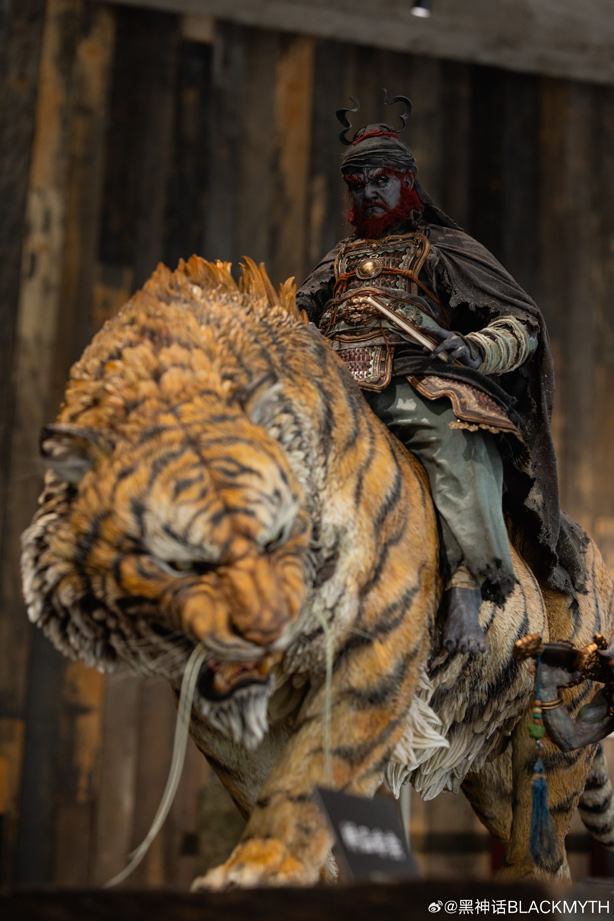 《黑神話：鐘馗》鐘馗騎虎雕像公開
