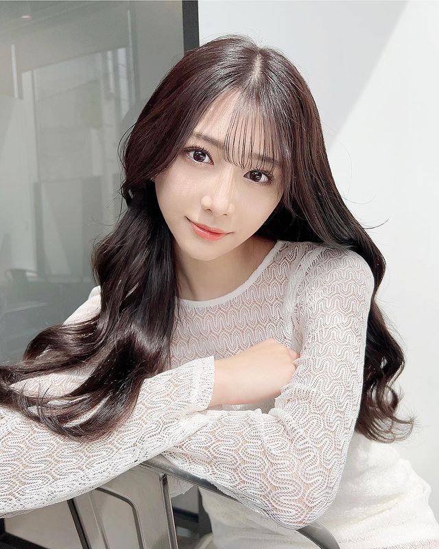 九頭身氣質女神《斎藤恭代》