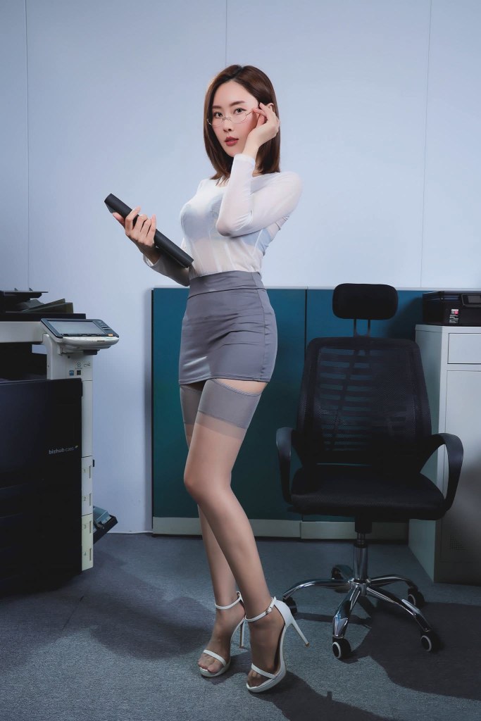 《Q尼》眼鏡加灰絲